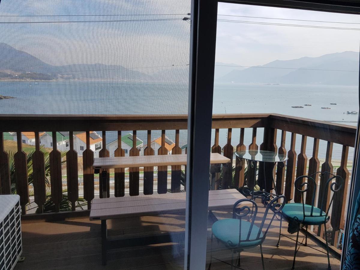 Rainbow Hill Pension Namhae Zewnętrze zdjęcie