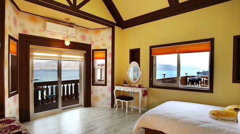 Rainbow Hill Pension Namhae Zewnętrze zdjęcie