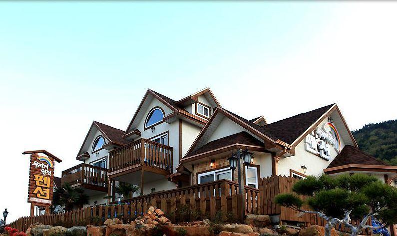 Rainbow Hill Pension Namhae Zewnętrze zdjęcie